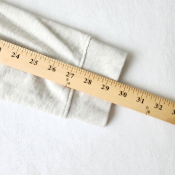 Crowned Free Gray Sweatshirt Raising Future World Changers Graphic Cute Medium - Picture 17 of 17